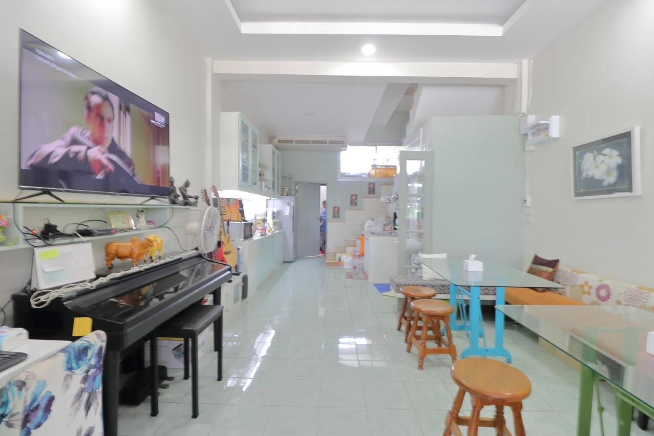 Saen Sabai Hostel Bangkok Zewnętrze zdjęcie