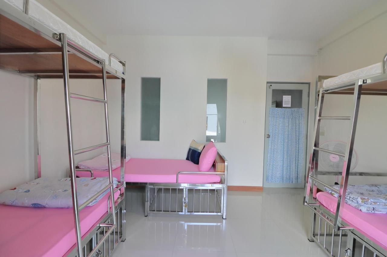 Saen Sabai Hostel Bangkok Zewnętrze zdjęcie