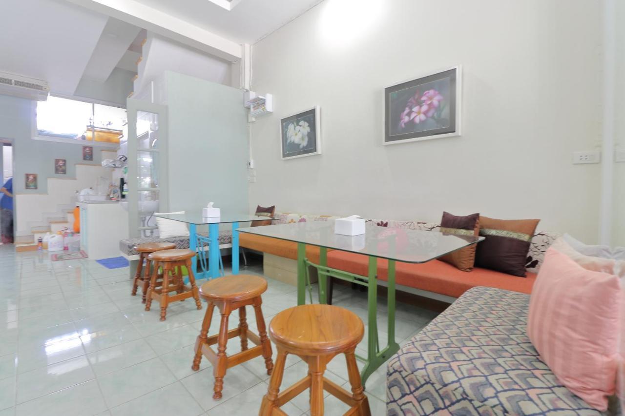 Saen Sabai Hostel Bangkok Zewnętrze zdjęcie